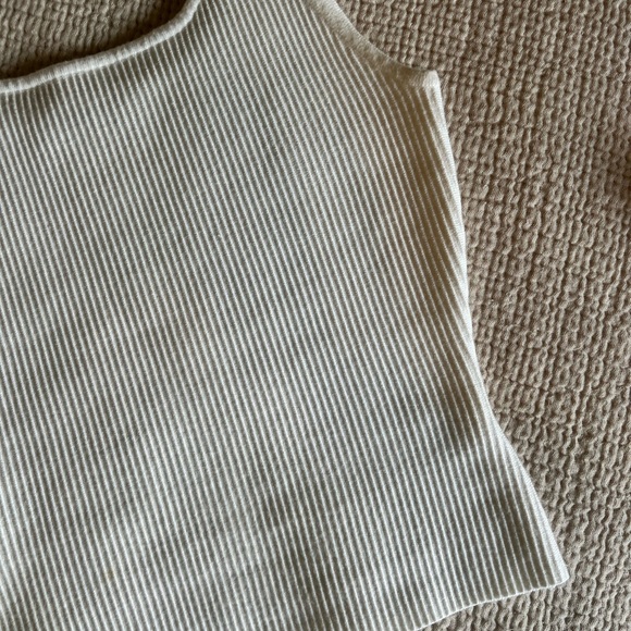 White Rib Tank - Picture 2 of 3